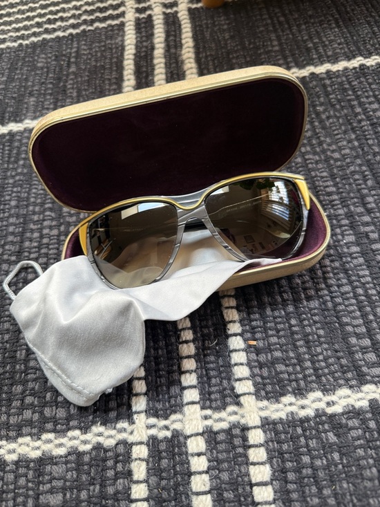 Stella McCartney Black Sunglasses with Gold Temples